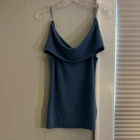 Cupcakes & Cashmere Turtleneck sleeveless top Size Small - Picture 1 of 4